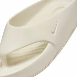 Nike · Calm