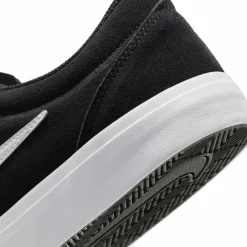 Nike · Charge Suede