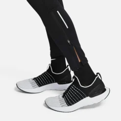 Nike · CHLLGR