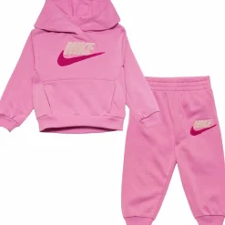 Nike · CLUB