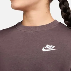 Nike · Club