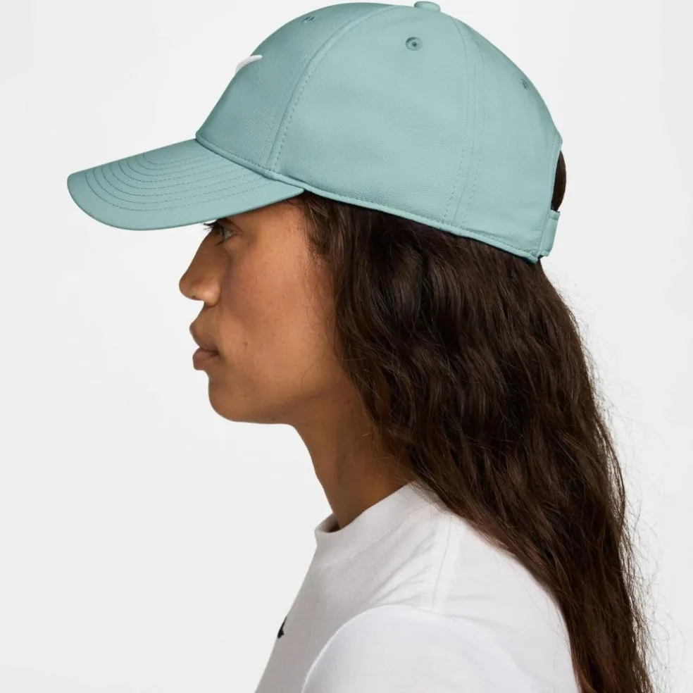 Nike · Club