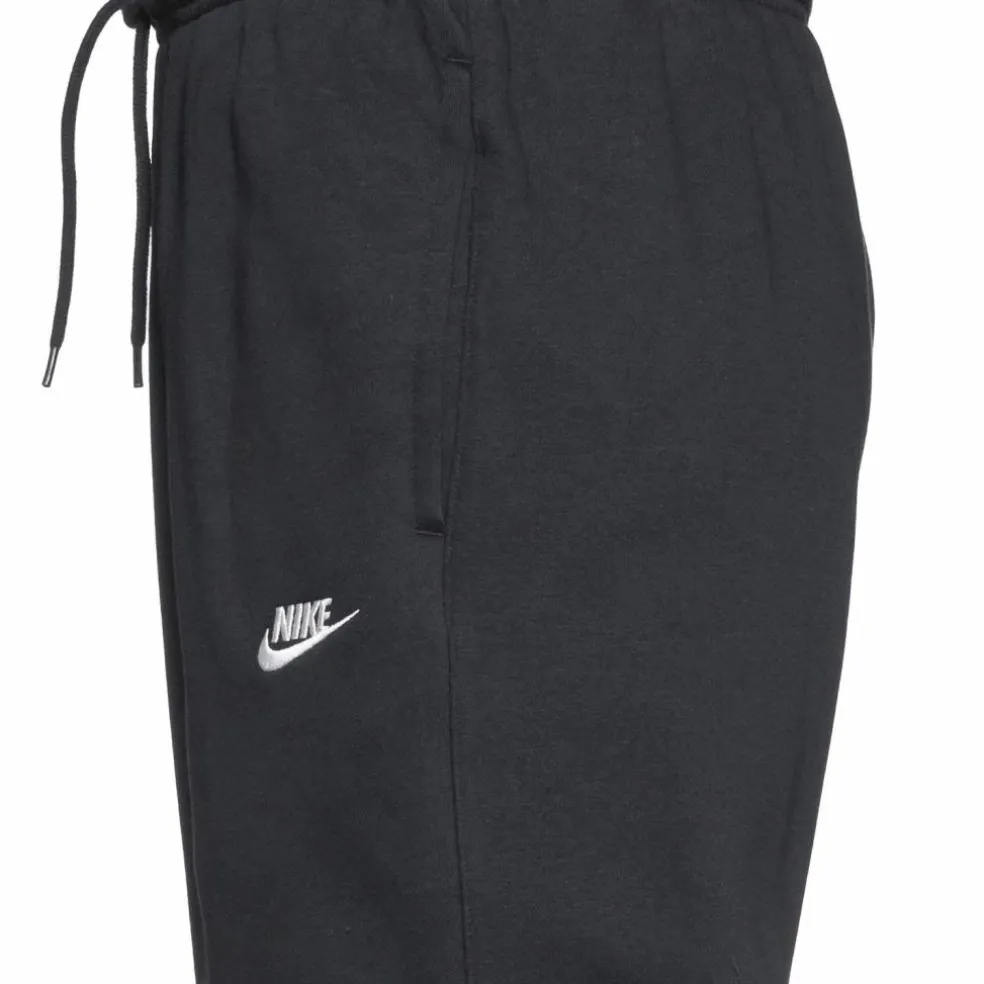 Nike · CLUB