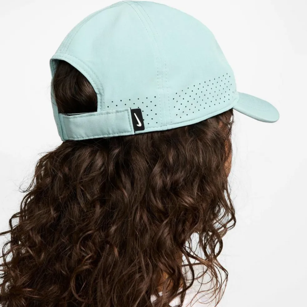 Nike · Club
