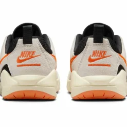 Nike · CMFT ERA
