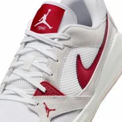 Nike · CMFT ERA