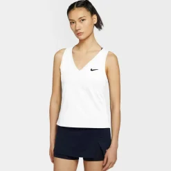 Nike · Court Victory