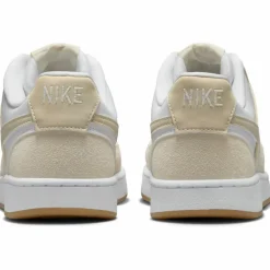 Nike · Court Vision