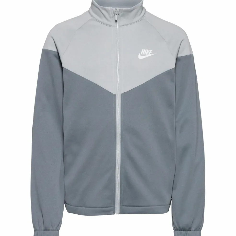 Nike · DF