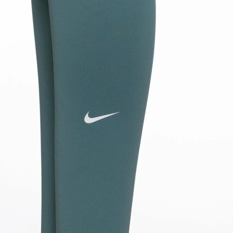 Nike · DF