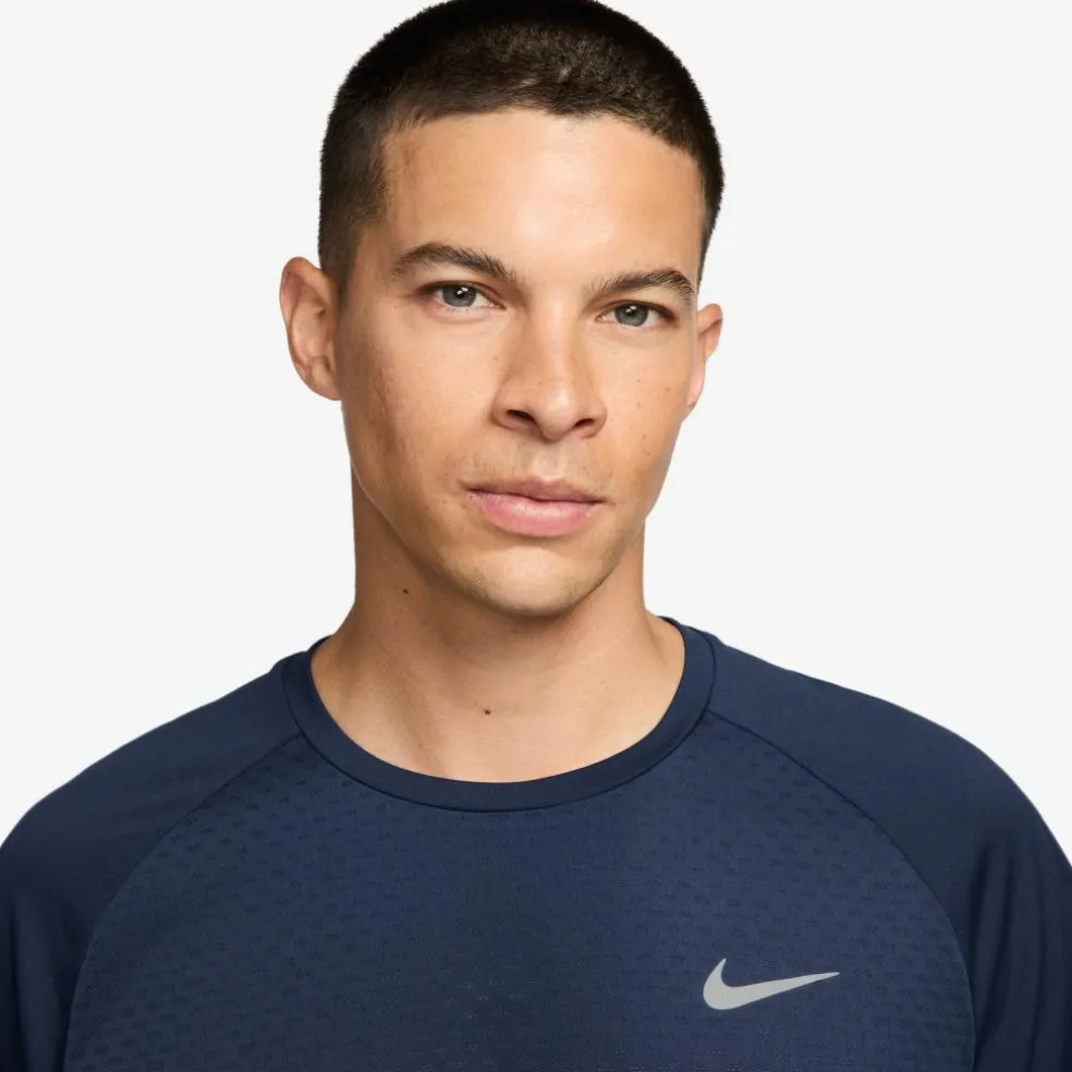 Nike · DFADV STRIDE