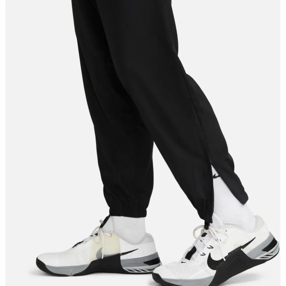 Nike · DRI-FIT FORM