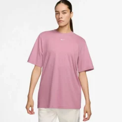 Nike · Essential