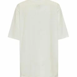 Nike · Essential