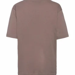 Nike · Essential