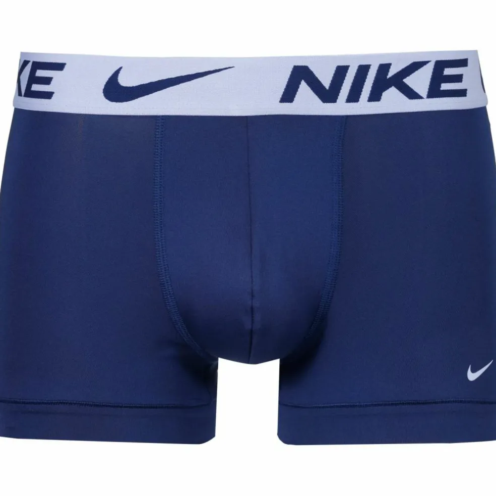 Nike · Essential Micro
