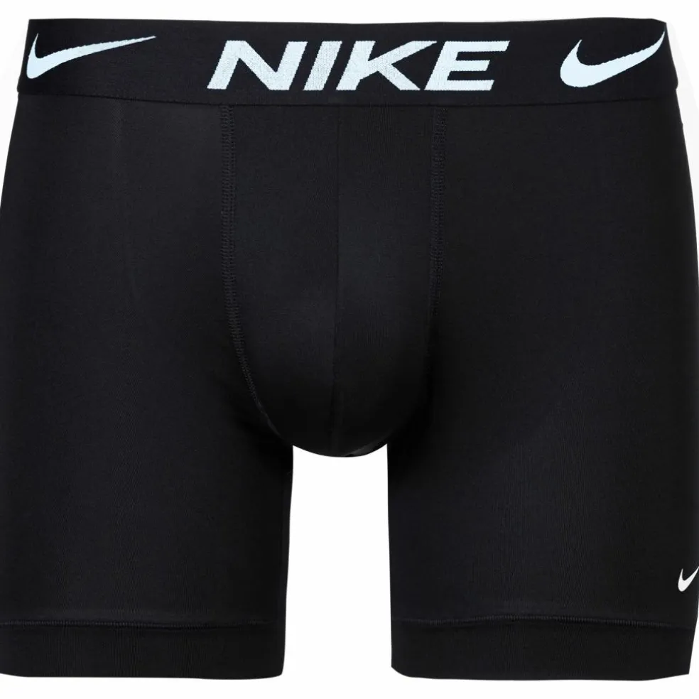 Nike · ESSENTIAL MICRO