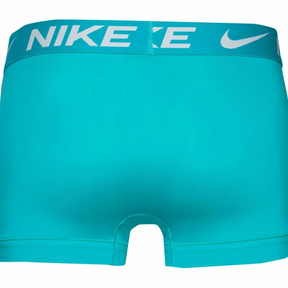 Nike · Essential Micro
