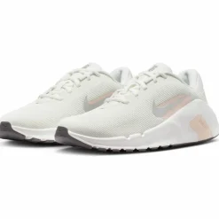 Nike · FLEX