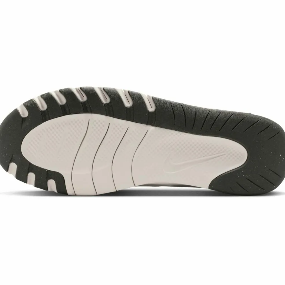 Nike · FLEX TRAIN