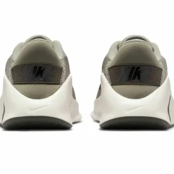 Nike · FLEX TRAIN