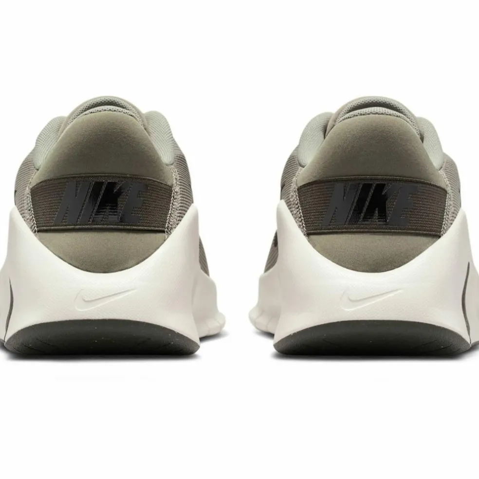 Nike · FLEX TRAIN