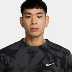 Nike · HYVERSE