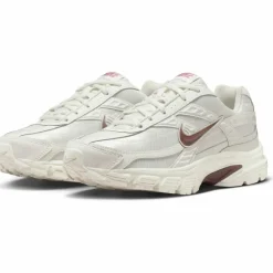 Nike · INITIATOR