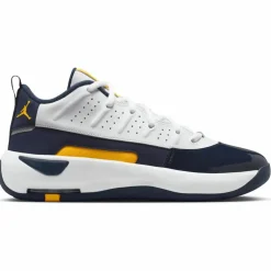 Nike · JORDAN MAX AURA 7