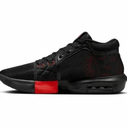 Nike · LEBRON WITNESS VIII