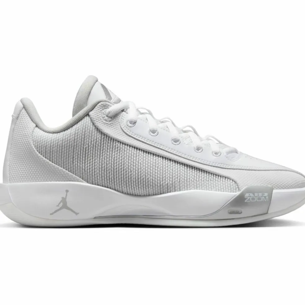 Nike · LUKA .77