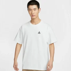 Nike · M90