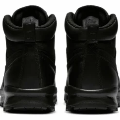 Nike · MANOA