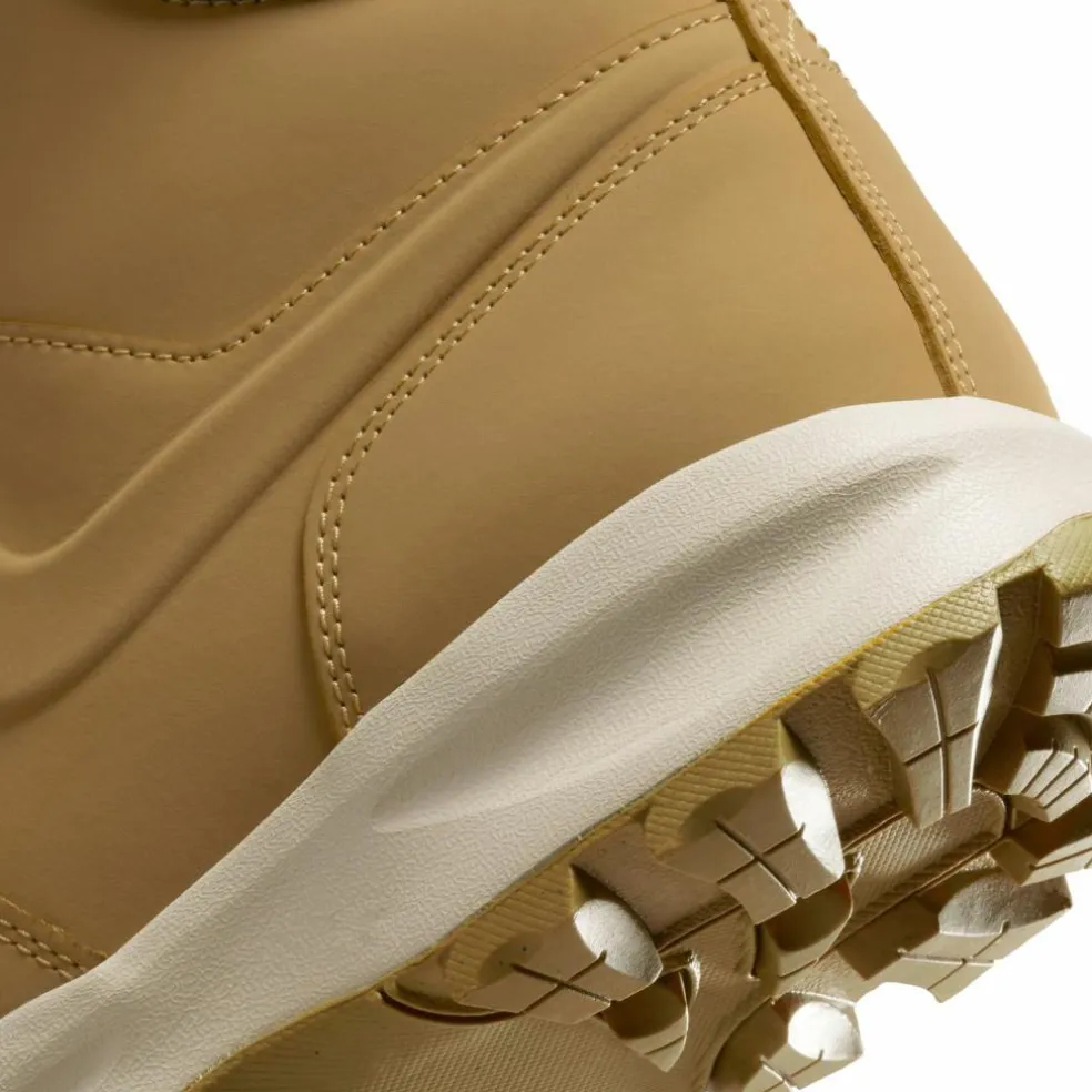 Nike · MANOA