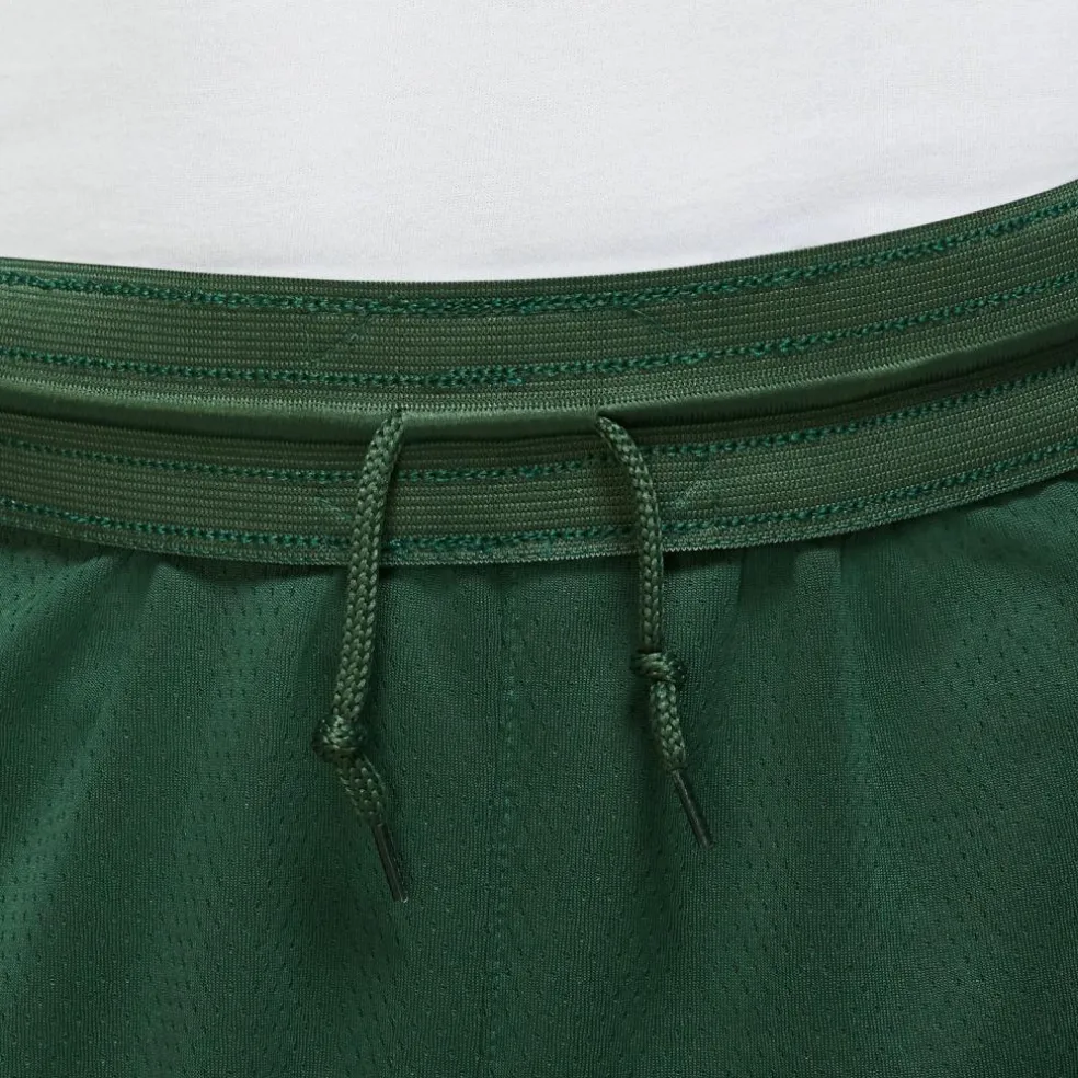Nike · MILWAUKEE BUCKS