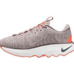 Nike · Motiva