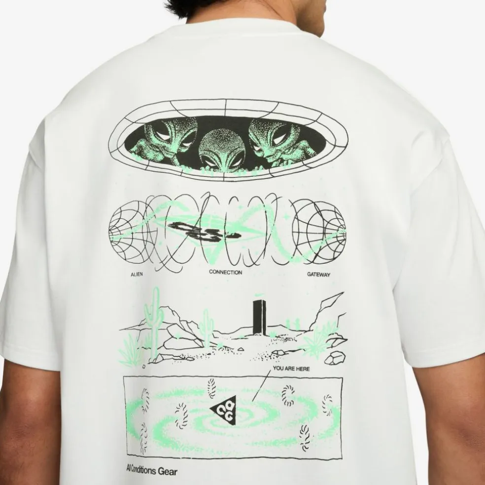 Nike · MYSTERY LIGHTS