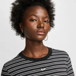 Nike · NSW