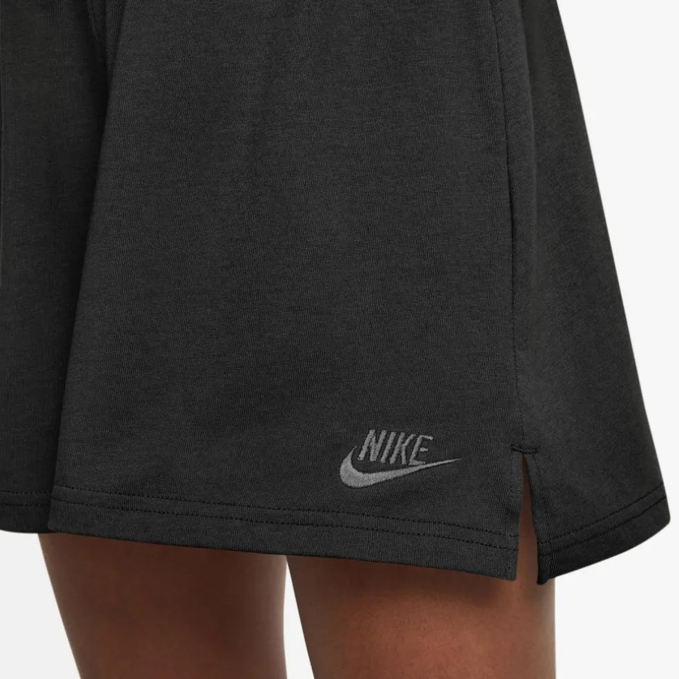 Nike · NSW