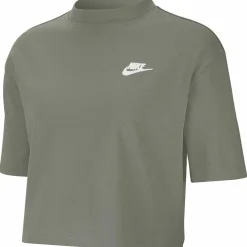 Nike · NSW