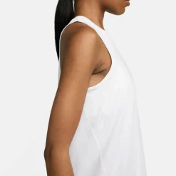 Nike · One Classic