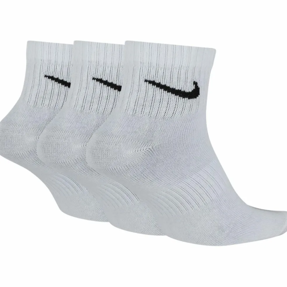 Nike · ONE QARTERS