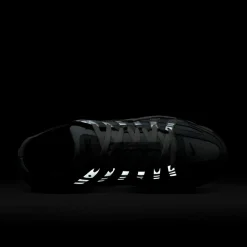 Nike · P-6000