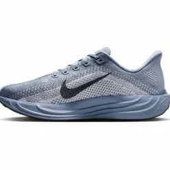 Nike · PEGASUS PLUS