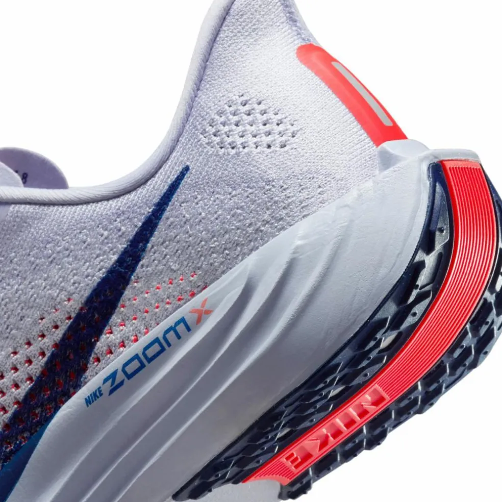 Nike · PEGASUS PLUS