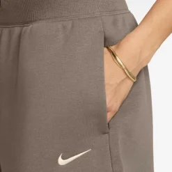 Nike · Phoenix
