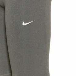 Nike · Pro