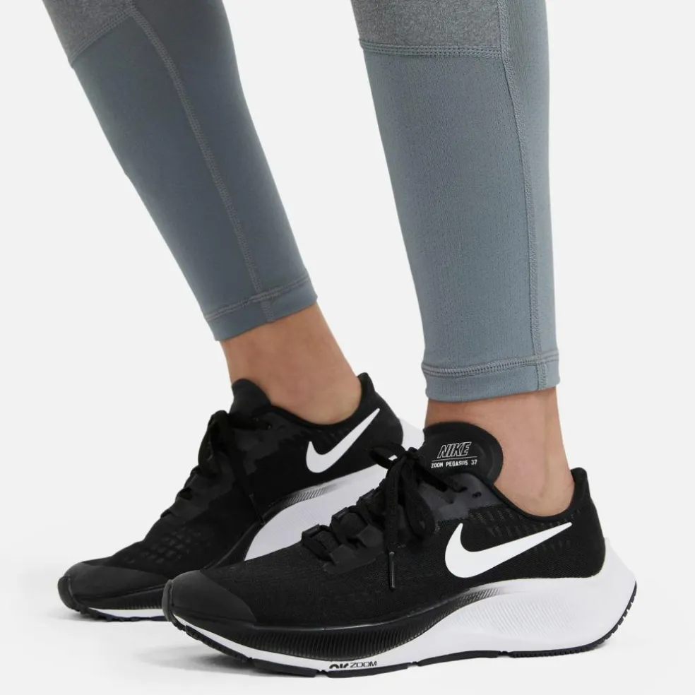 Nike · Pro