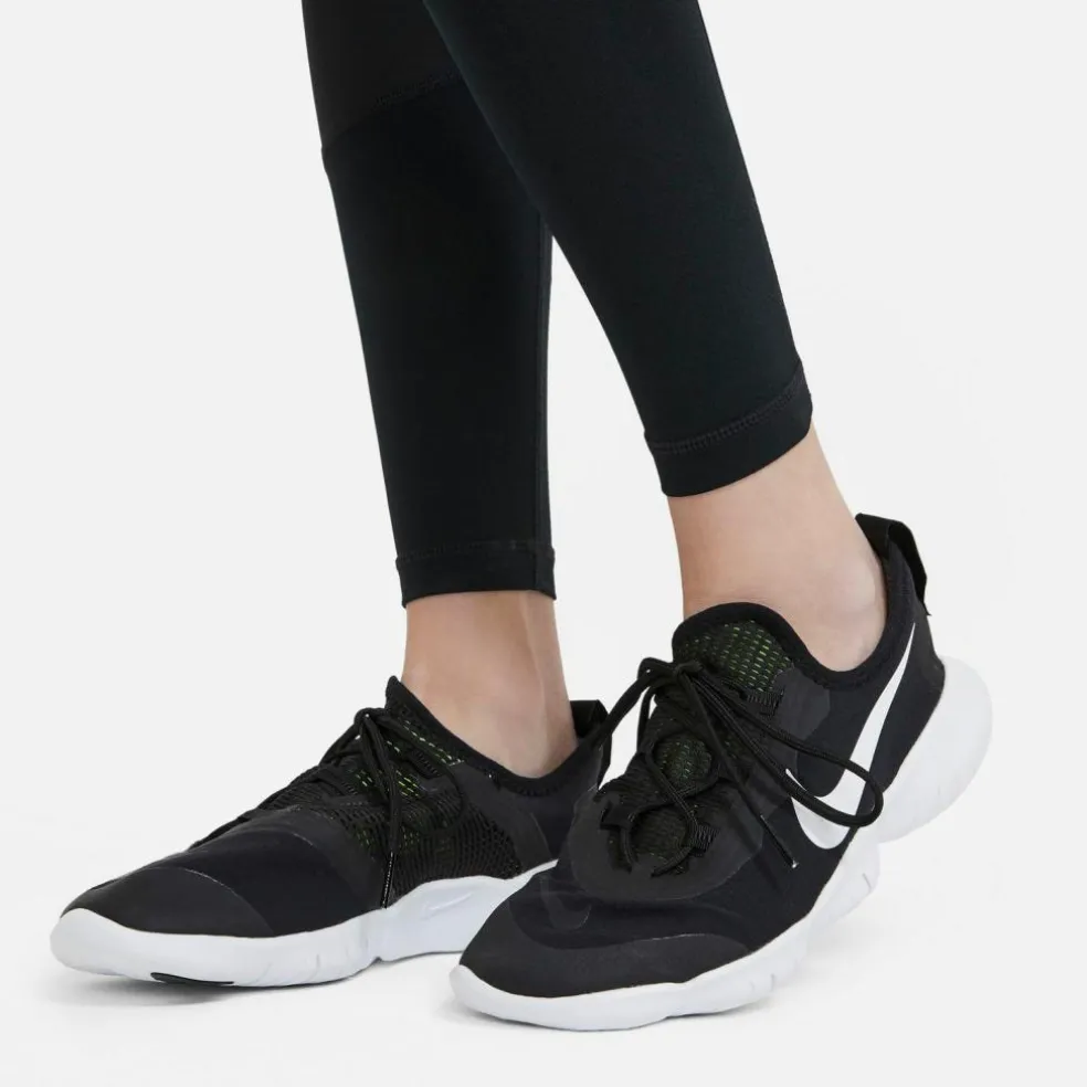 Nike · Pro
