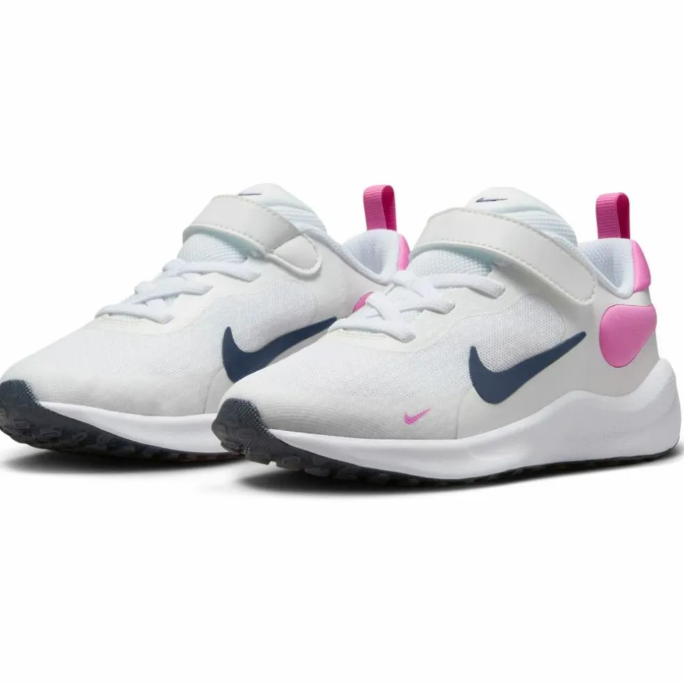 Nike · Revolution 7